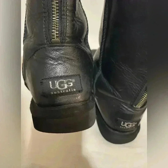 UGG Australia Classic Zip Black Leather Boots size 6 - Picture 5 of 14